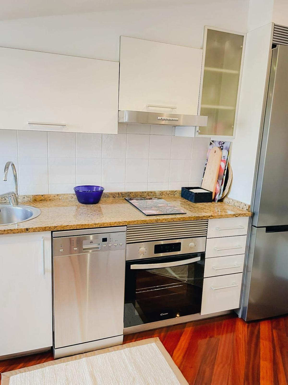 Apartamento Centro De Vigo, Garaje Y Vistas Ria المظهر الخارجي الصورة
