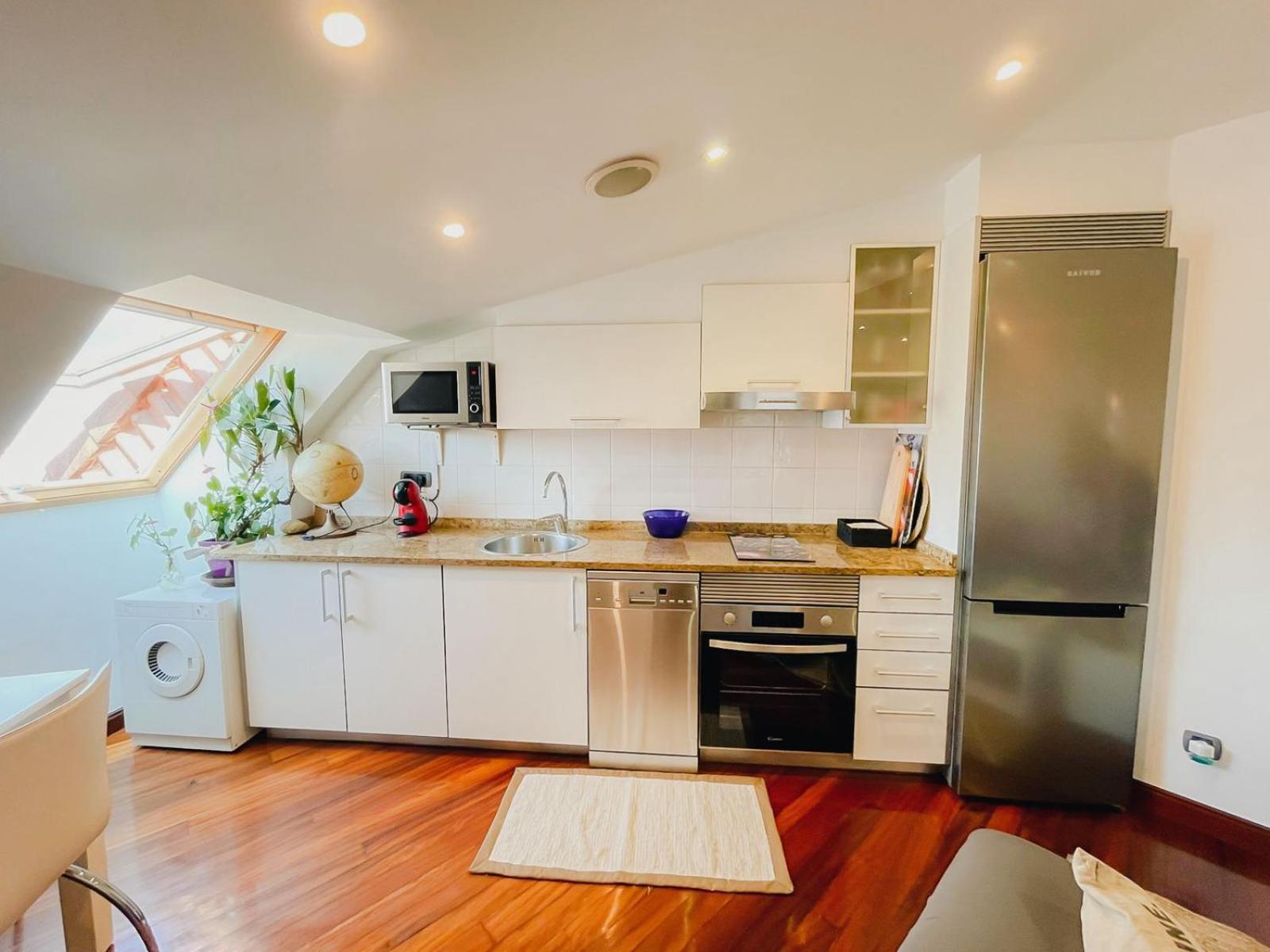 Apartamento Centro De Vigo, Garaje Y Vistas Ria المظهر الخارجي الصورة